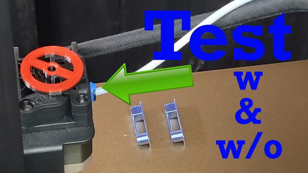 3D printer Bowden tube coupler test, with and without the blue ring.